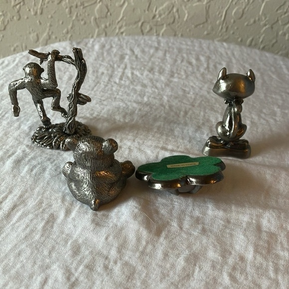 Pewter Figurines- Monkey (2002), Bear (2003), Ladybug (2004), Cat (2005) Vintage - Picture 9 of 16